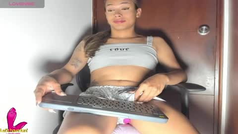 Snapshot of alessia28__ chatting on April 2026 01:23:02 AM Alessia online show from April 2026 01:23:02 AM