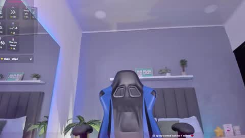 Snapshot of alessia_leroy chatting on December 2025 07:33:02 PM A L E S S I A online show from December 2025 07:33:02 PM