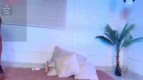 Snapshot of alessia_moon1 chatting on November 2025 12:49:02 PM Alejandra online show from November 2025 12:49:02 PM