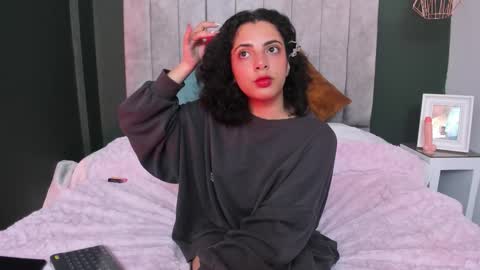 alessiia__ online show from October 2025 03:43:02 AM