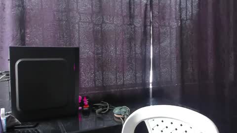 Snapshot of alessio_vale chatting on April 2026 05:23:01 PM alessio Vale online show from April 2026 05:23:01 PM