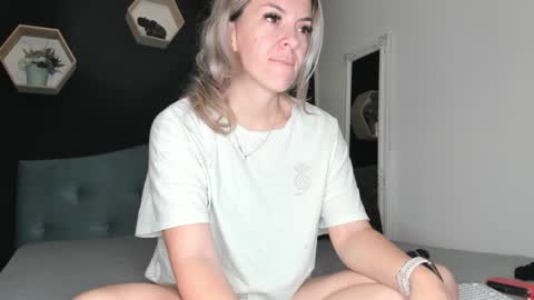 alesys69 online show from December 2024 11:36:01 PM