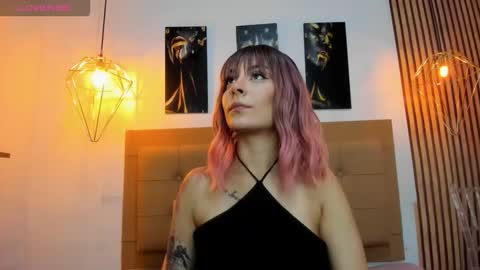 Snapshot of alesziarose chatting on November 2025 07:30:01 PM Aleszia online show from November 2025 07:30:01 PM