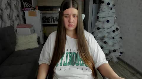 Aletta Oushen online show from December 2025 09:06:01 AM