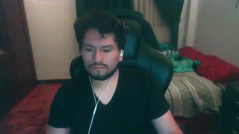 Snapshot of alevil_97 chatting on March 2026 05:02:02 AM Alejo online show from March 2026 05:02:02 AM