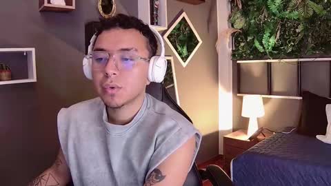 Snapshot of alex__montesco chatting on March 2025 12:50:02 PM Alex online show from March 2025 12:50:02 PM