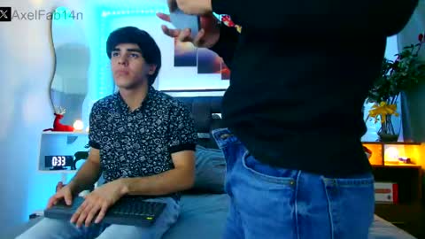 Snapshot of alex_and_fabian chatting on December 2024 09:51:01 PM sneider online show from December 2024 09:51:01 PM