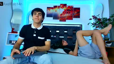 Snapshot of alex_and_fabian chatting on January 2025 10:02:01 PM sneider online show from January 2025 10:02:01 PM