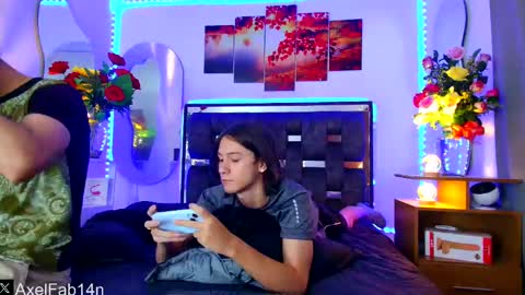 Snapshot of alex_and_fabian chatting on February 2025 06:37:02 PM sneider online show from February 2025 06:37:02 PM