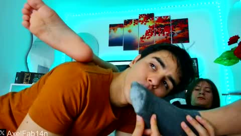 Snapshot of alex_and_fabian chatting on February 2025 09:48:02 PM sneider online show from February 2025 09:48:02 PM