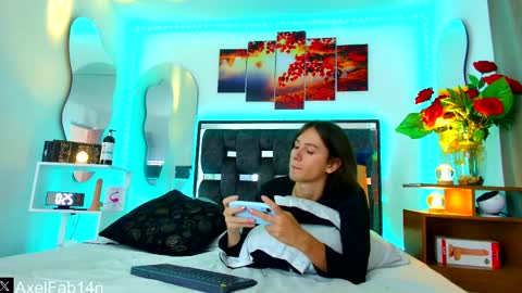 Snapshot of alex_and_fabian chatting on February 2025 06:42:01 PM sneider online show from February 2025 06:42:01 PM