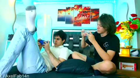 Snapshot of alex_and_fabian chatting on March 2025 09:54:02 PM sneider online show from March 2025 09:54:02 PM