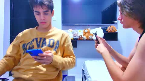 sneider online show from December 2025 05:03:02 AM