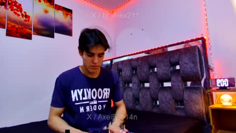 sneider online show from April 2026 03:47:01 AM