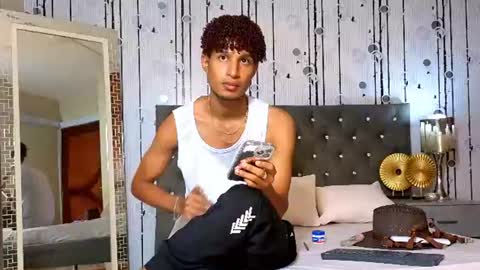 Snapshot of alex_bloom_ chatting on June 2026 07:14:02 PM Alexander online show from June 2026 07:14:02 PM