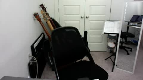 Snapshot of alex_boycd chatting on November 2025 04:17:02 PM alex_boycd online show from November 2025 04:17:02 PM