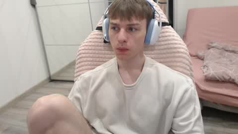 Alex online show from September 2025 10:35:01 PM