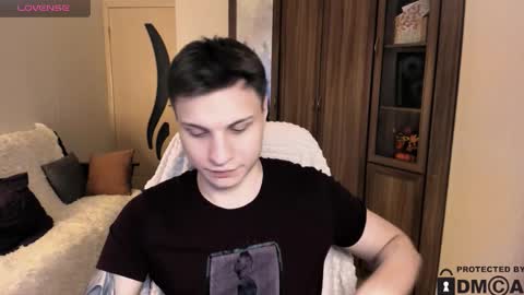 alex_milson online show from November 2025 07:02:02 PM