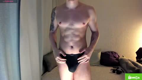 Snapshot of alex_milson chatting on July 2026 09:31:02 PM alex_milson online show from July 2026 09:31:02 PM