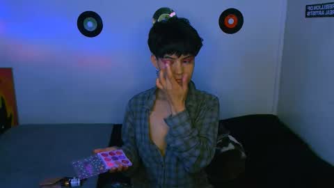 Alex online show from November 2025 02:33:02 AM