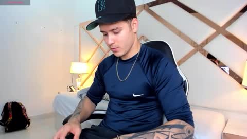 Snapshot of alex_pierce_ chatting on February 2026 06:59:01 PM Alex online show from February 2026 06:59:01 PM