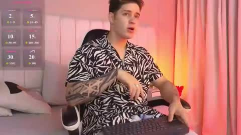 Snapshot of alex_pierce_ chatting on February 2026 07:58:02 PM Alex online show from February 2026 07:58:02 PM