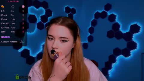 alexa_night_ online show from November 2025 09:59:01 PM