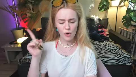 Snapshot of alexa_pirs chatting on May 2026 02:56:02 PM alexa_pirs online show from May 2026 02:56:02 PM