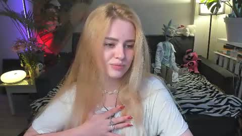Snapshot of alexa_pirs chatting on July 2026 05:06:02 PM alexa_pirs online show from July 2026 05:06:02 PM