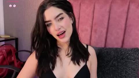 Alexa Thaylor online show from March 2026 07:10:02 PM