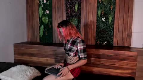 alexa_vandercloude online show from January 2025 12:07:02 PM