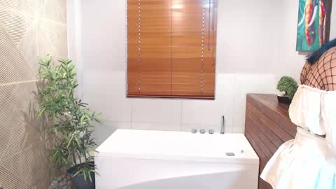 alexa_vandercloude online show from March 2025 12:30:02 PM