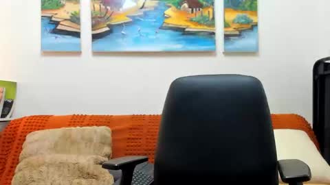 Snapshot of alexander_golden chatting on September 2025 01:24:02 PM alexander_golden online show from September 2025 01:24:02 PM