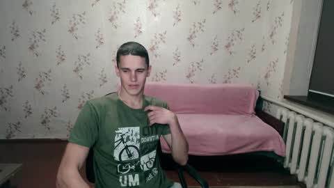 Snapshot of alexanderstrongs chatting on December 2024 06:42:02 PM alexanderstrongs online show from December 2024 06:42:02 PM