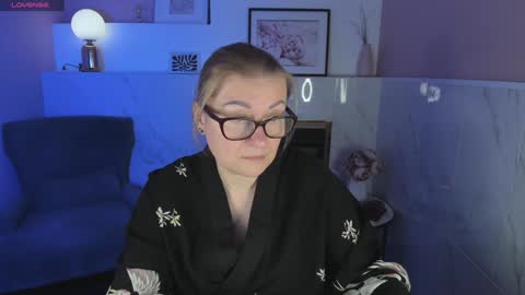 Alexandra online show from January 2025 01:36:02 PM