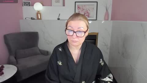 Alexandra online show from February 2025 02:43:01 PM