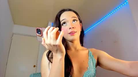 Snapshot of alexandre_chuad chatting on January 2026 03:33:01 AM Alexa online show from January 2026 03:33:01 AM