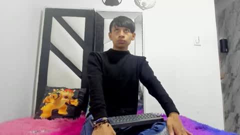 Snapshot of alexandro_bover chatting on November 2025 07:25:01 PM Alexandro online show from November 2025 07:25:01 PM