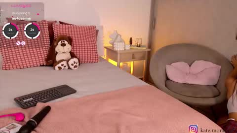 Alexa online show from December 2025 07:53:02 PM