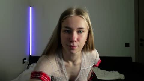 Snapshot of alexarti chatting on June 2026 05:23:02 AM Alex online show from June 2026 05:23:02 AM