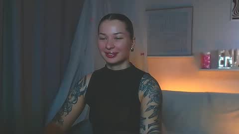 Snapshot of alexasven chatting on May 2026 10:41:02 PM Alex DONT FORGET GIVE ME THUMBS UP online show from May 2026 10:41:02 PM