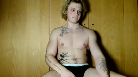 Snapshot of alexbarczukxxx chatting on February 2026 10:17:01 PM Alex Barczuk online show from February 2026 10:17:01 PM