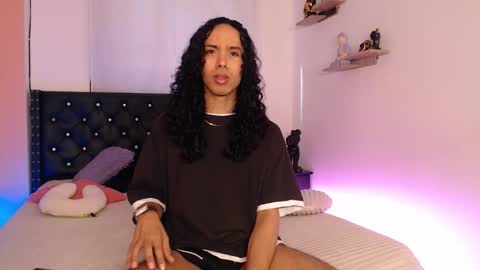 Snapshot of alexis21_ chatting on September 2025 01:33:01 PM Alexis online show from September 2025 01:33:01 PM