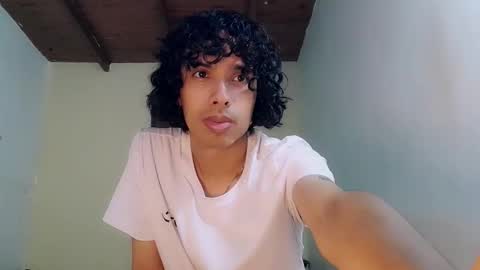 Snapshot of alexis21_ chatting on October 2025 07:38:01 PM Alexis online show from October 2025 07:38:01 PM