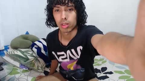 Snapshot of alexis21_ chatting on November 2025 09:21:01 AM Alexis online show from November 2025 09:21:01 AM