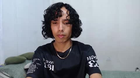 Snapshot of alexis21_ chatting on December 2025 06:49:01 PM Alexis online show from December 2025 06:49:01 PM