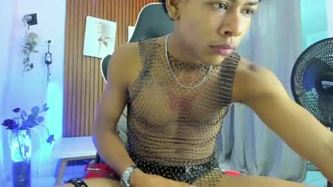 alexis_23cm online show from April 2026 02:21:01 PM