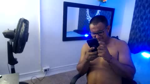 Alexis  online show from September 2025 09:28:02 PM