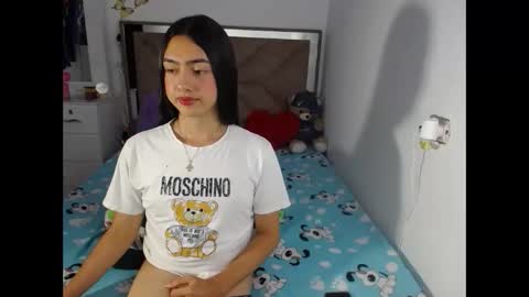 Snapshot of alexis_brown11 chatting on May 2026 12:52:01 AM -- ALEXIS -- online show from May 2026 12:52:01 AM