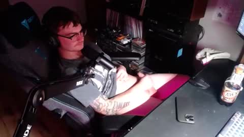 Snapshot of alexlong20 chatting on November 2025 06:46:02 AM alexlong20 online show from November 2025 06:46:02 AM